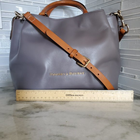 NWOT Dooney and Bourke City Barlow Crossbody Taupe Perfect Condition - Picture 2 of 16